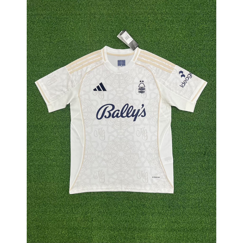 Nottingham Forest Visitante 25-26