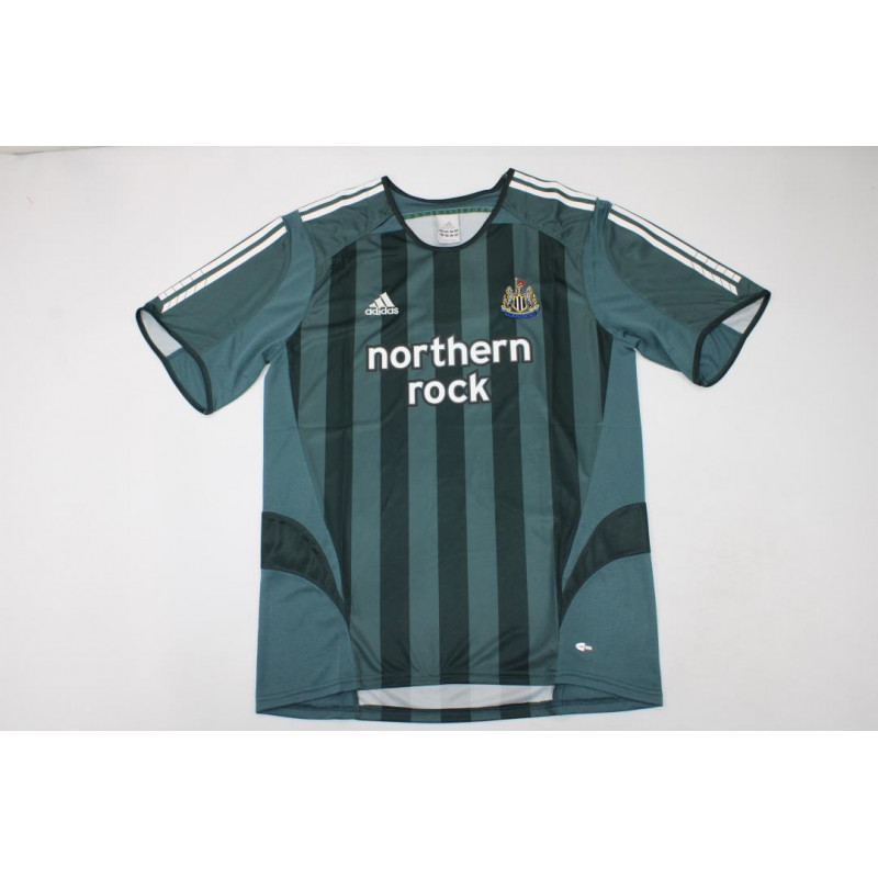 Newcastle Retro Visitante 05-06